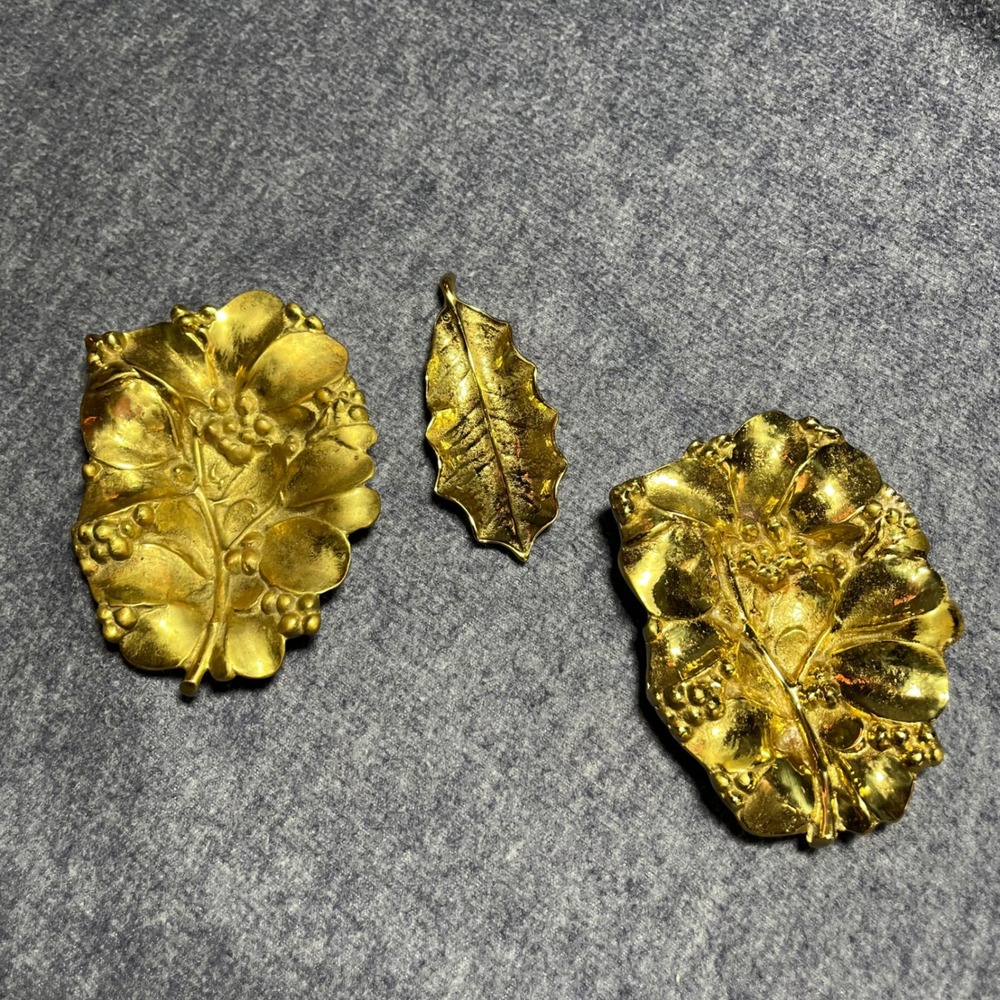 Vintage Virginia Metalcrafters Brass Leaf Dish‎ Set Holly Dogwood